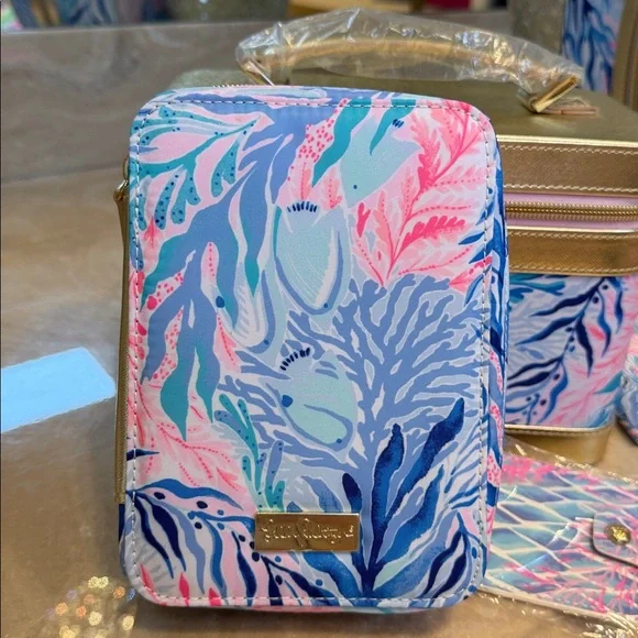 NWT Lilly Pulitzer Carry-On Luggage Set, Kaleidoscope 5 Piece Set, So Beautiful - Picture 11 of 16